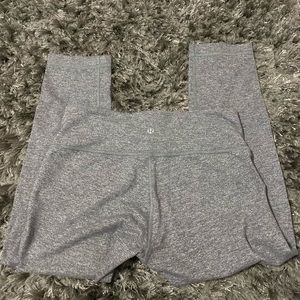 Lululemon cropped wunder under